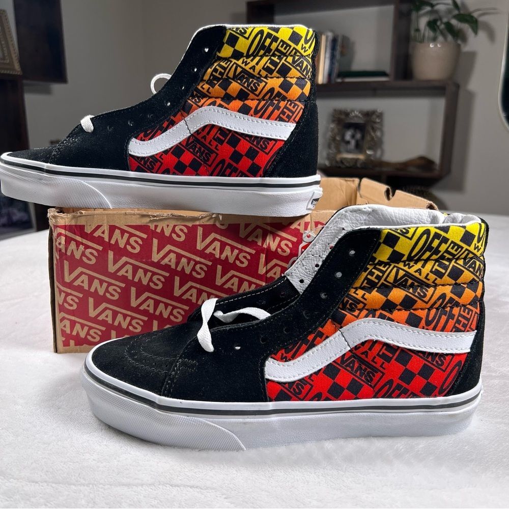 Vans Sk8-Hi Logo Flame ❤️🔥 NEW ❤️🔥 unisex ❤️🔥 women’s 7 men’s 5.5 - Picture 1 of 5